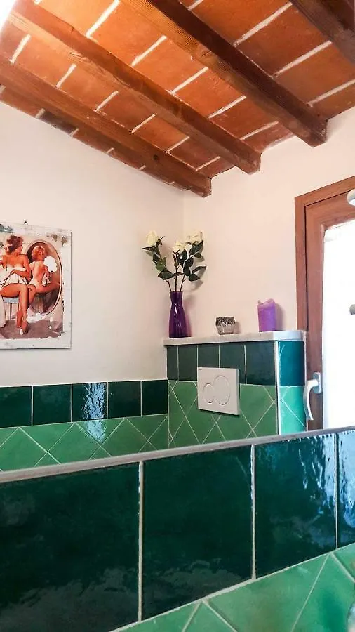 Rohouse -Experience- Villa Arezzo 0*,  Italy